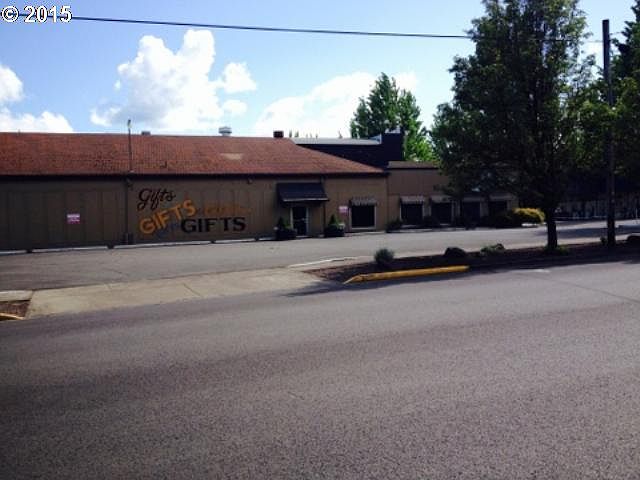 2nd image of 740 Main St