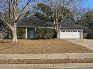 20495 Lowry Dr, Fairhope, AL 36532