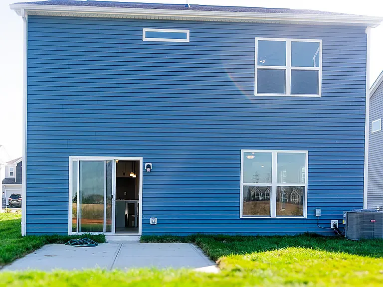 3 bed, 2.5 bath, 1908 sqft, $2,999 — Photo 2