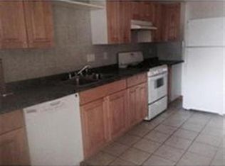 245 East St APT B, Ludlow, MA 01056
