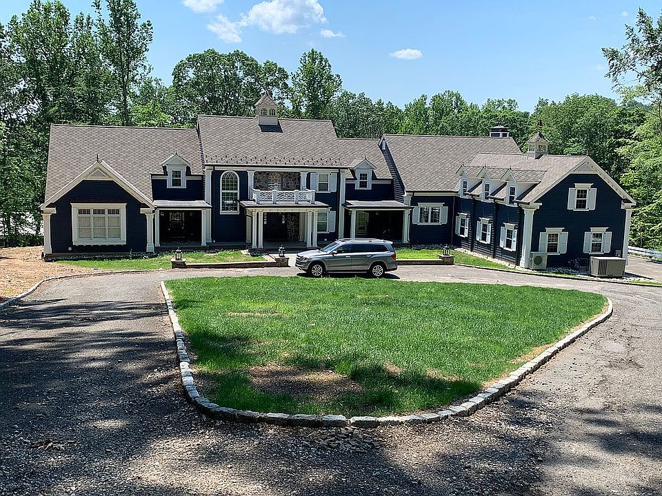 2nd image of 105 Rippling Brook Way