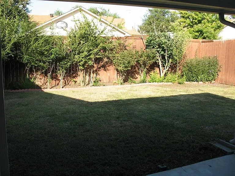 1325 Kesser Dr — Photo 13