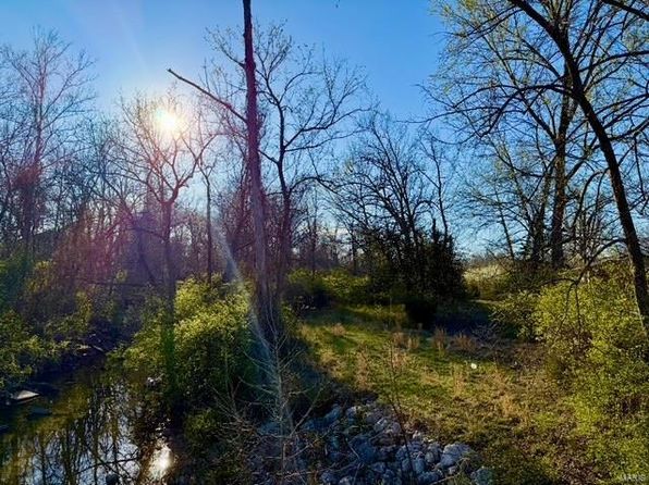 231 Ries Rd #A, Ballwin, MO 63021