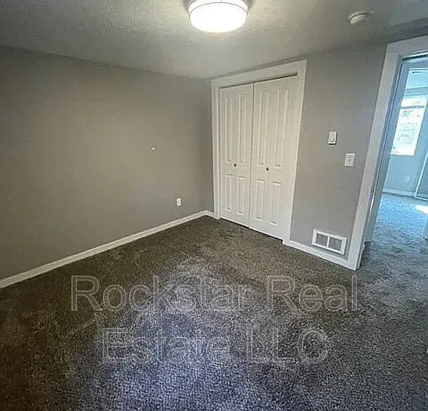 2213 N Perry St — Photo 5