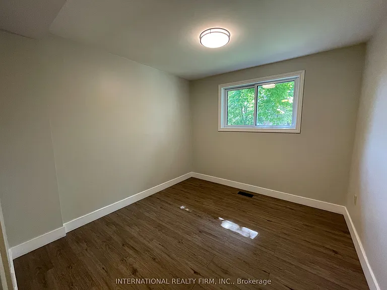 32 Jasper Dr — Photo 10