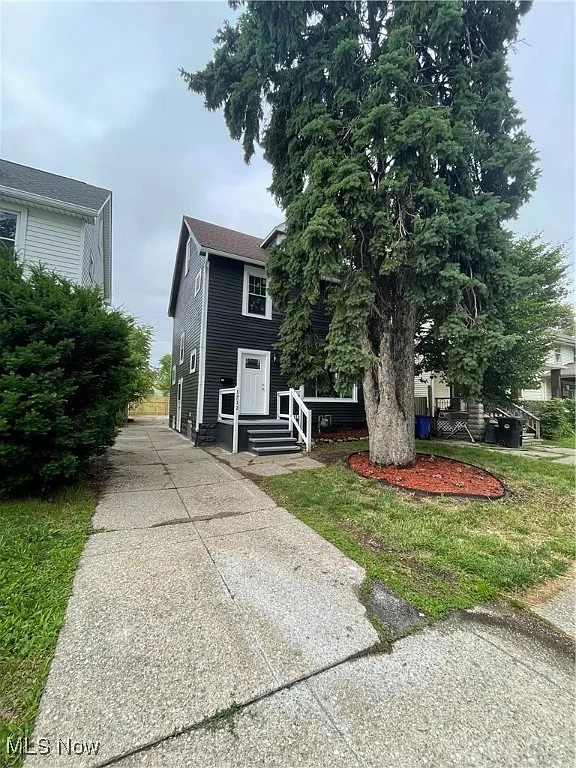 1712 Ardoyne Ave photo 1