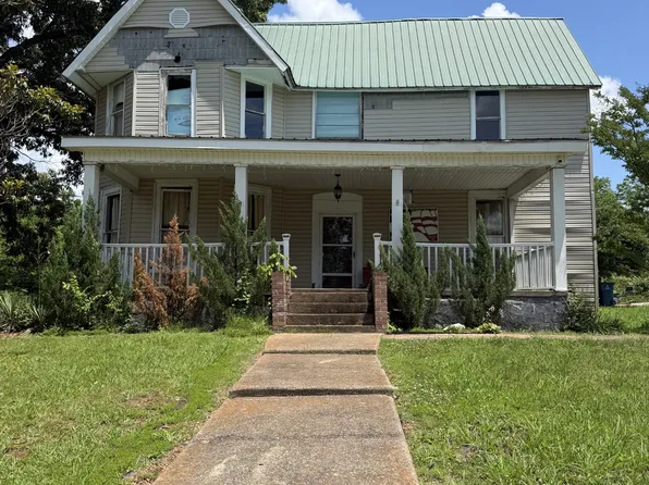 115 Cherry St, Camden, TN 38320