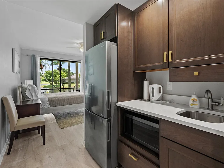 11842 Pebblewood Dr #102 — Photo 4