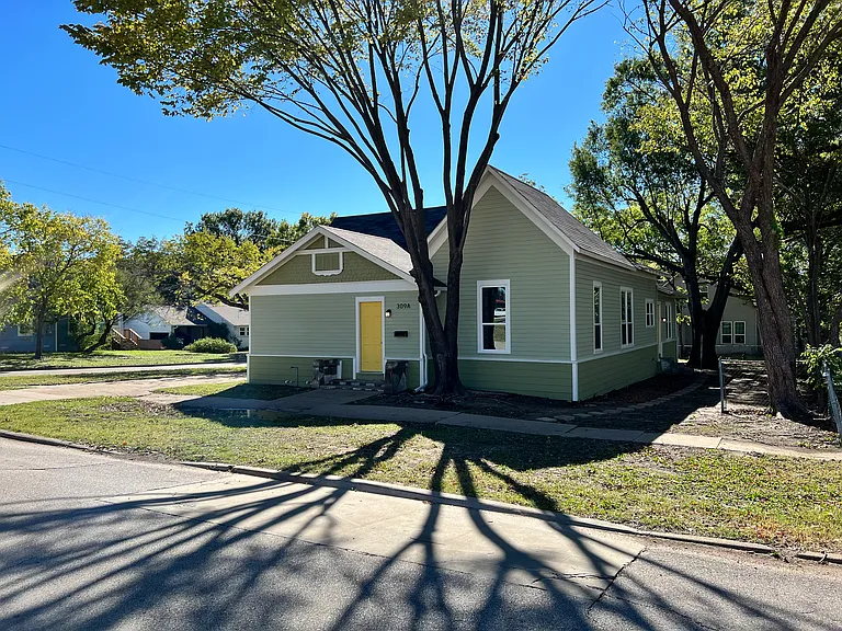 309 S Dallas St — Photo 1