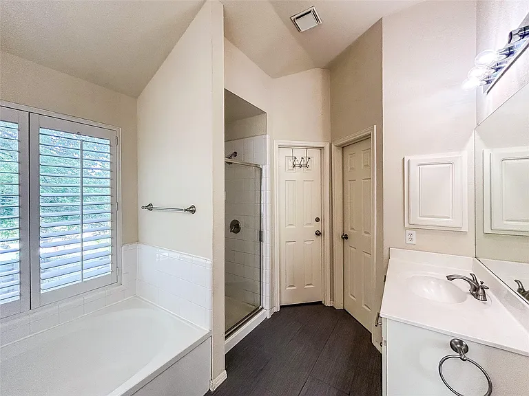 1745 Dapplegrey Ln — Photo 18