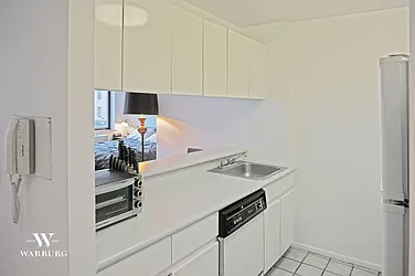 Rented by Warburg