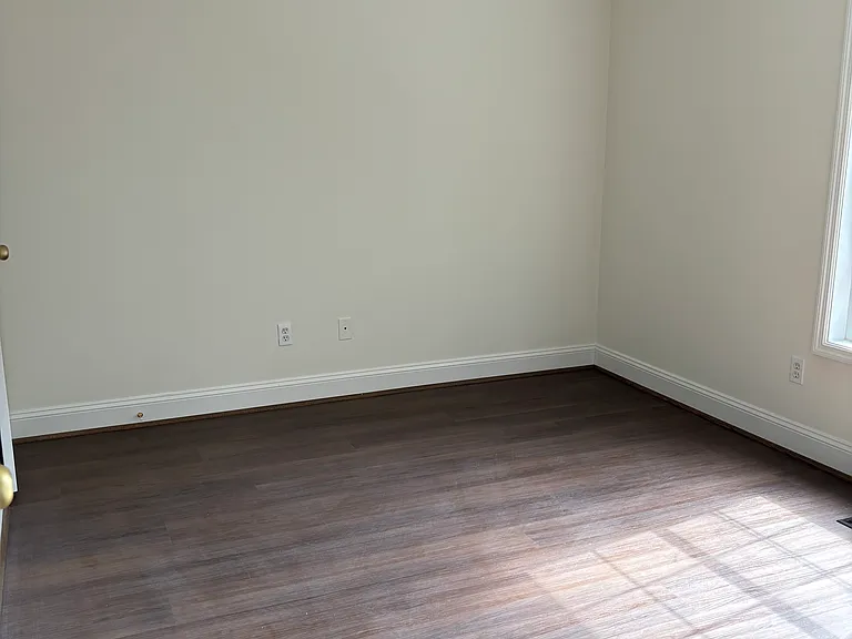 859 Dekalb St — Photo 5