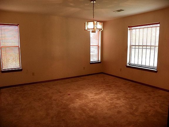 large Dining Room for Family gatherings