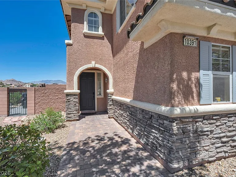 10391 Montes Vascos Dr — Photo 3