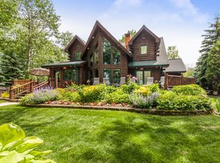 19 Hickory Dr, Random Lake, WI 53075