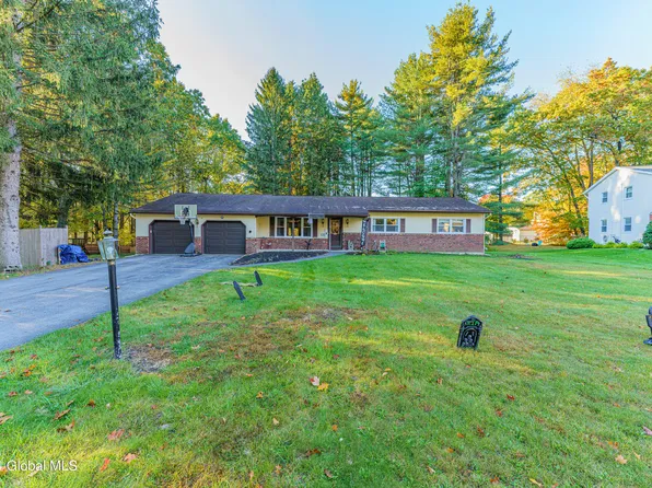 12 Pinehurst Drive, Clifton Park, NY 12065