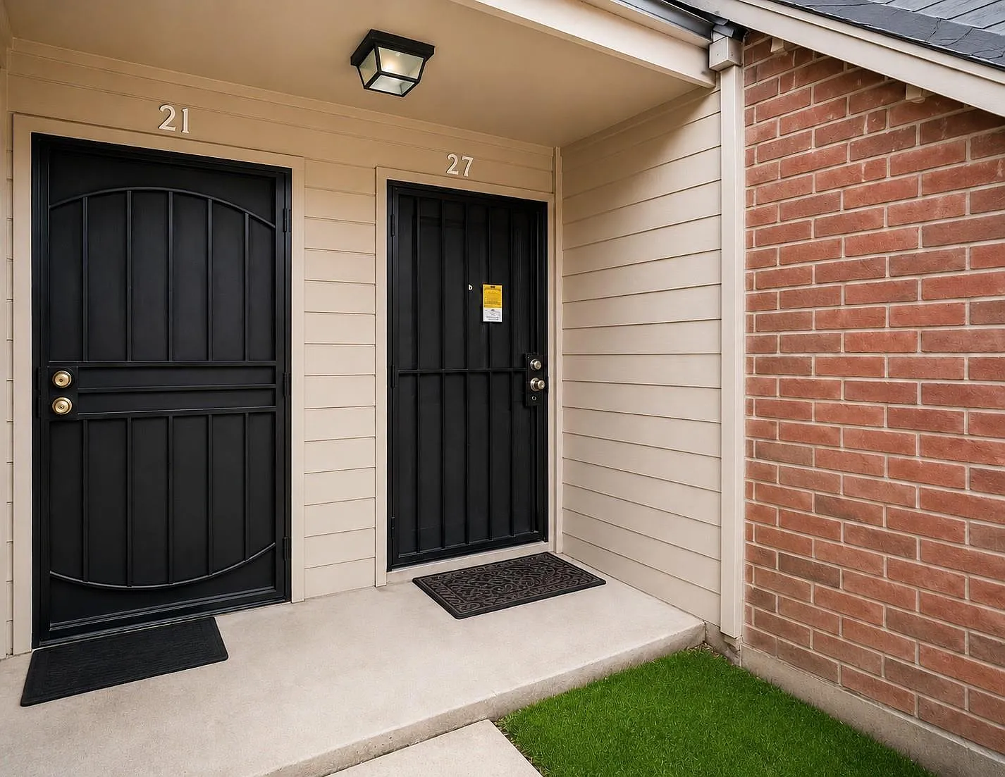 2 bed, 1.0 bath, 966 sqft, $950 — Photo 2