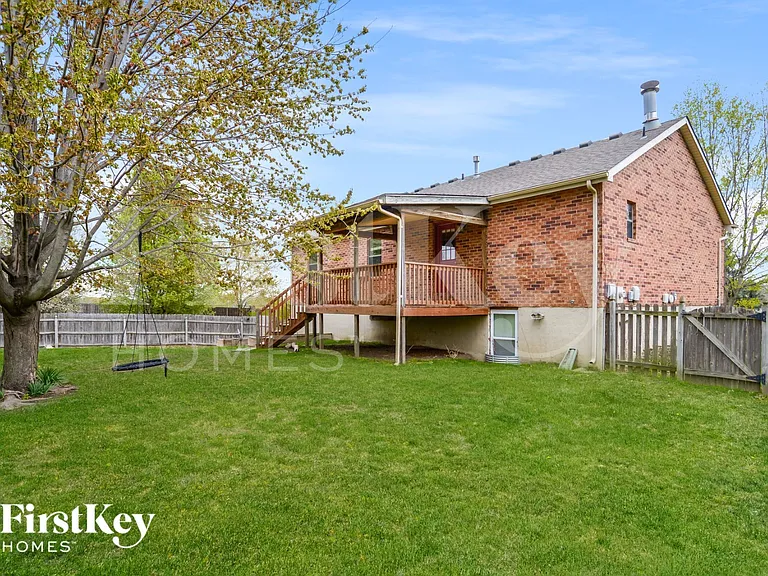 1004 SE Dover Dr — Photo 14