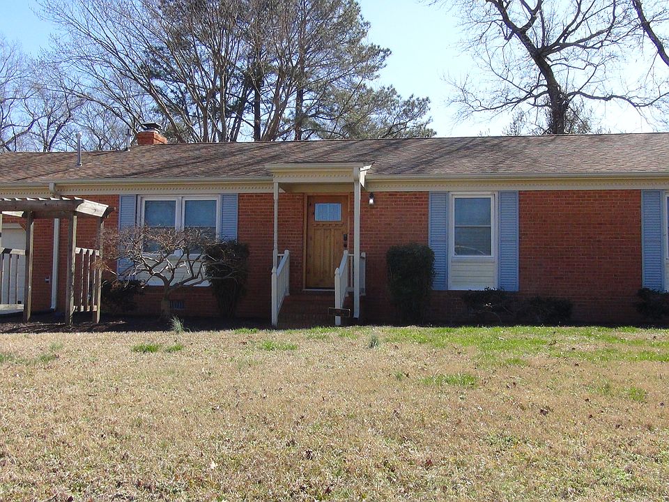 1st image of 136 Mill Ln