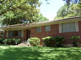 2517 Aaron Cir, Dallas, TX 75233