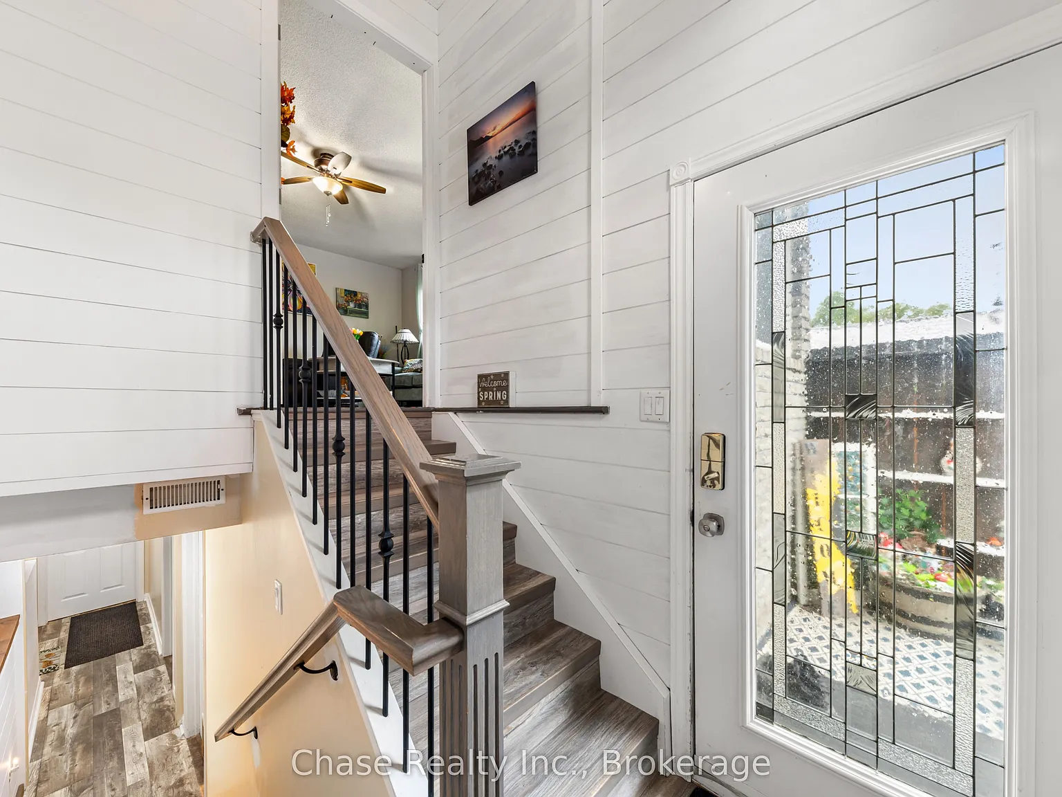 3 bed, $2,300 — Photo 2