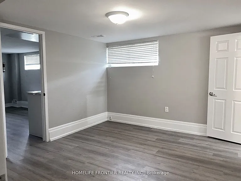 63 Lockerbie Ave #C — Photo 9