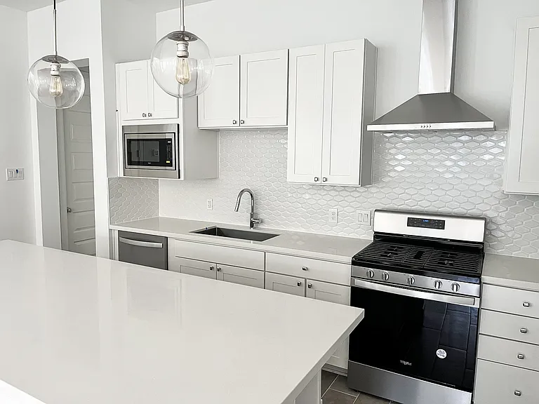7722 Westside Villas Ln — Photo 5