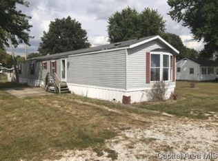 417 E Franklin St, Roodhouse, IL 62082