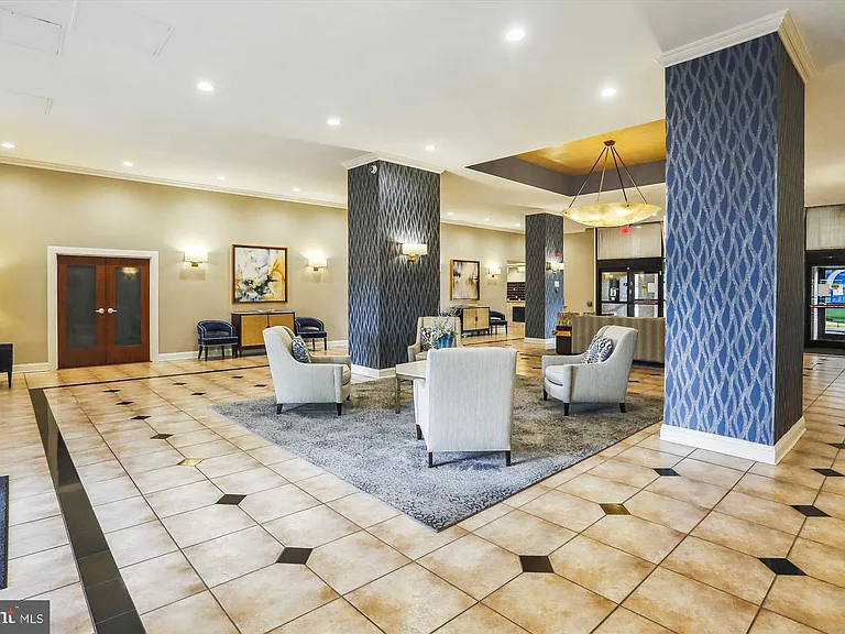 5500 Holmes Run Pkwy #210 — Photo 20