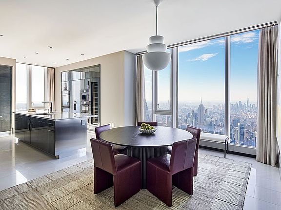 5th image of 217 W 57th St #121