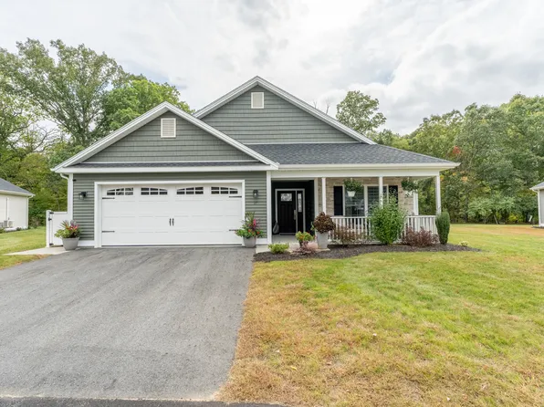 17 Henry Drive #17, Plainfield, CT 06354