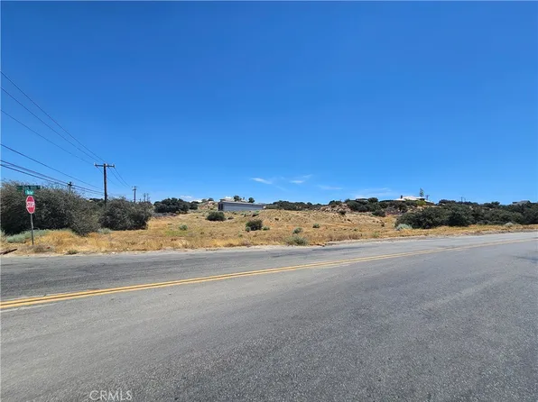 10735 Ranchero Rd, Oak Hills, CA 92344