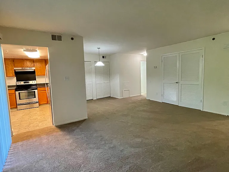Arbor Pointe Apartments — Photo 38