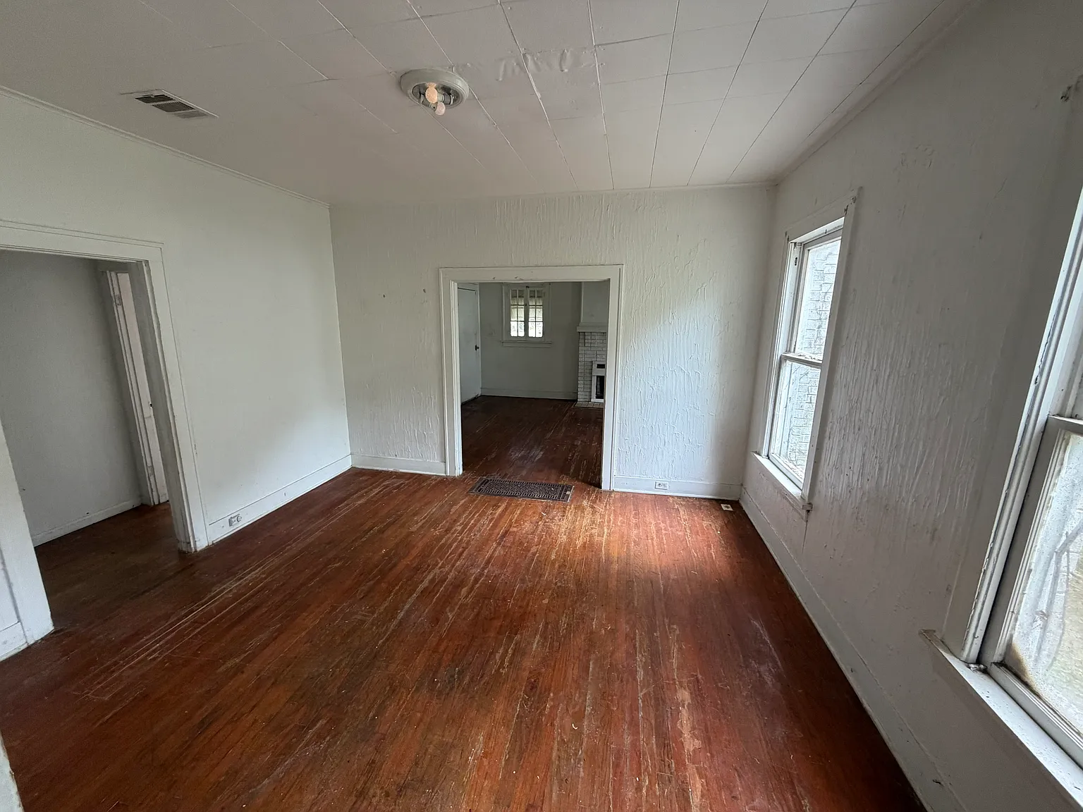 3 bed, 1533 sqft, $900 — Photo 3
