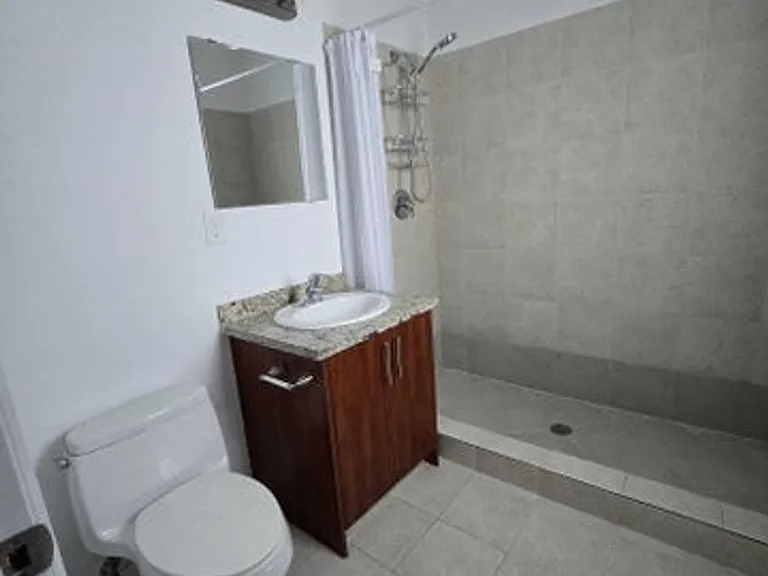 408 SW 9th St — Photo 15