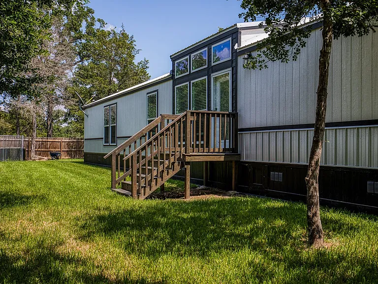 102 Hilltop Ct — Photo 10
