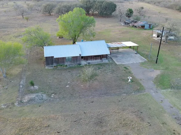 146 Elliott Rd, Refugio, TX 78377