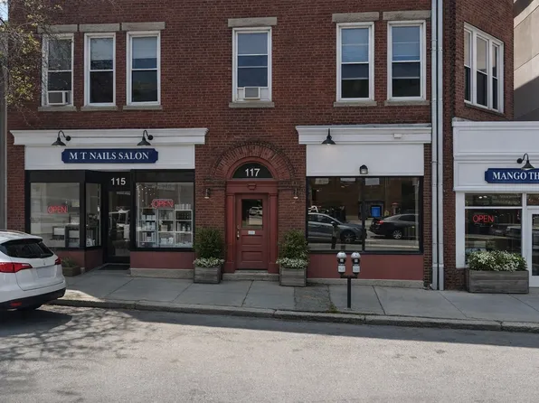 117 Elm St APT 3, West Newton, MA 02465