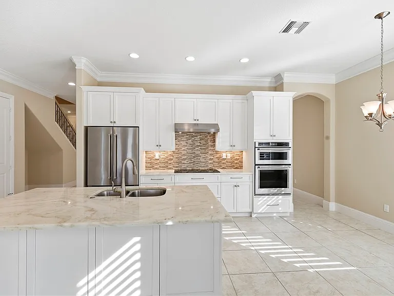 2030 Bridgepointe Cir #112 — Photo 7