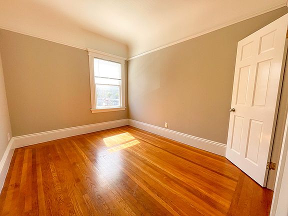 4th image of 4402 California St