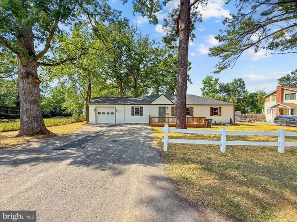 9518 Franklin Ave, Lanham, MD 20706