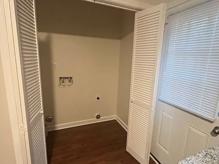 228 Bridgefield Pl — Photo 13