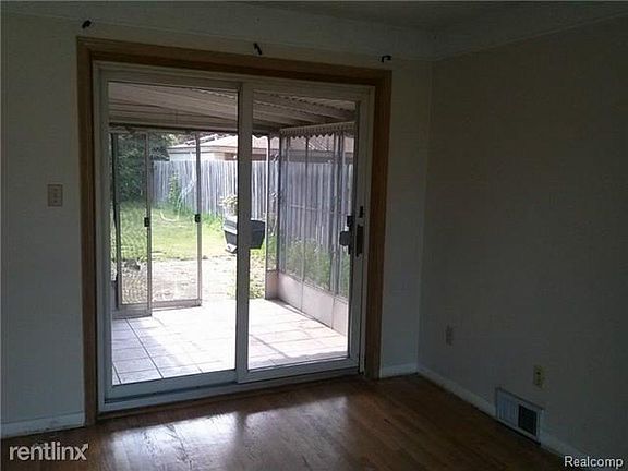 Patio door from living room to backyard