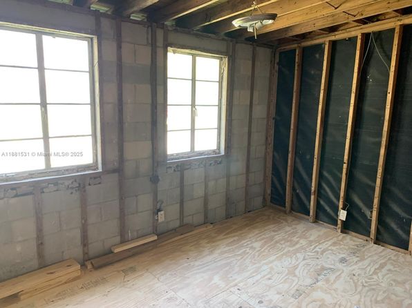 jacksonville-florida-154611076 picture