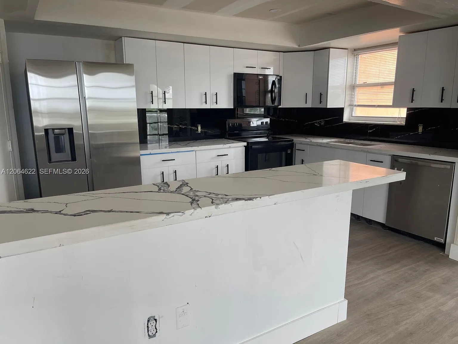 Buckley Towers Condo - Ea — Photo 2