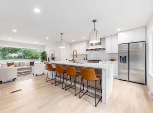 1101 W County Line Rd, Milwaukee, WI 53217