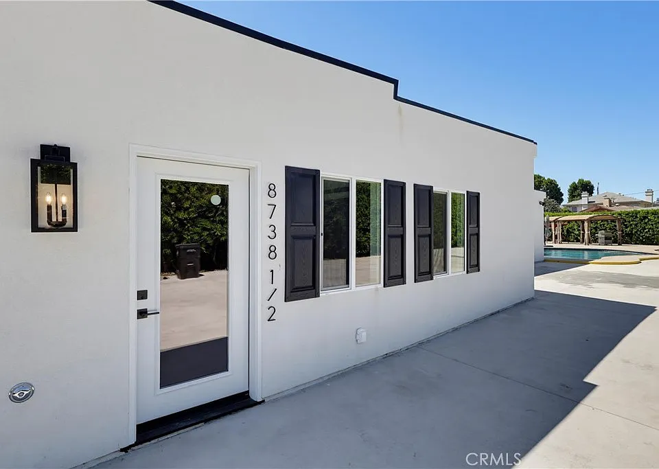 8738 1/2 Paso Robles