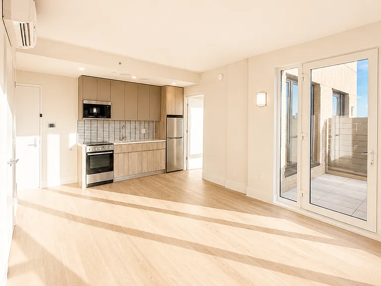 91 Bruckner Blvd #705 — Photo 3