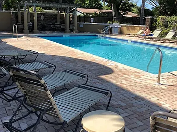 10160 Sailwinds Blvd S, Largo, FL