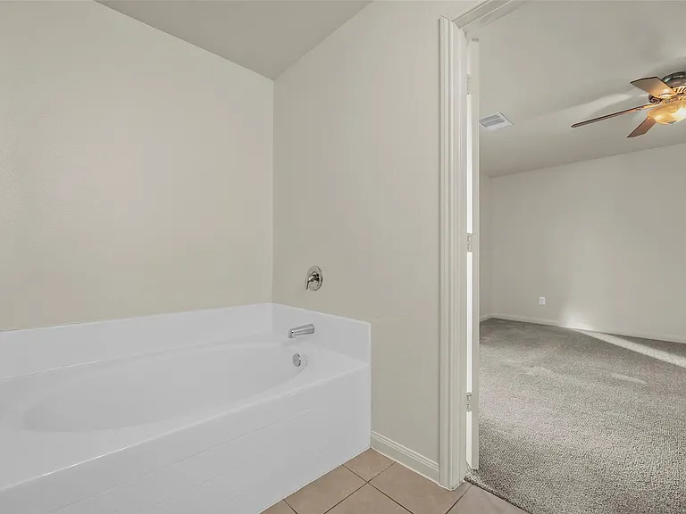 20803 Bastion Settle Dr — Photo 18